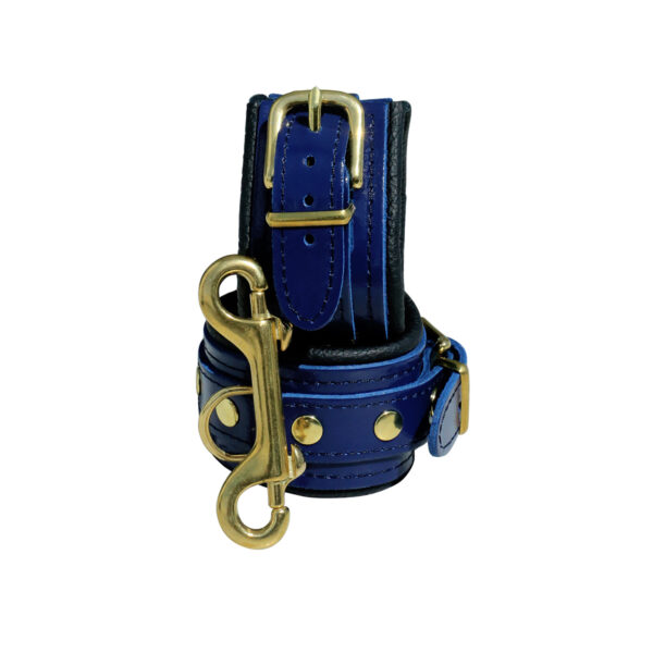 Blue Leather Handcuffs koop je bij Speelgoed voor Volwassenen