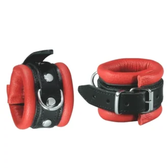 Leather Handcuffs Red - 5 cm van Kiotos Leather, GTIN: 8718969404617