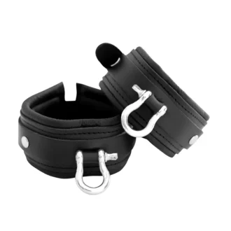 Leather Ankle cuffs with Metal Shackle van Kiotos Leather, GTIN: 8720246449082